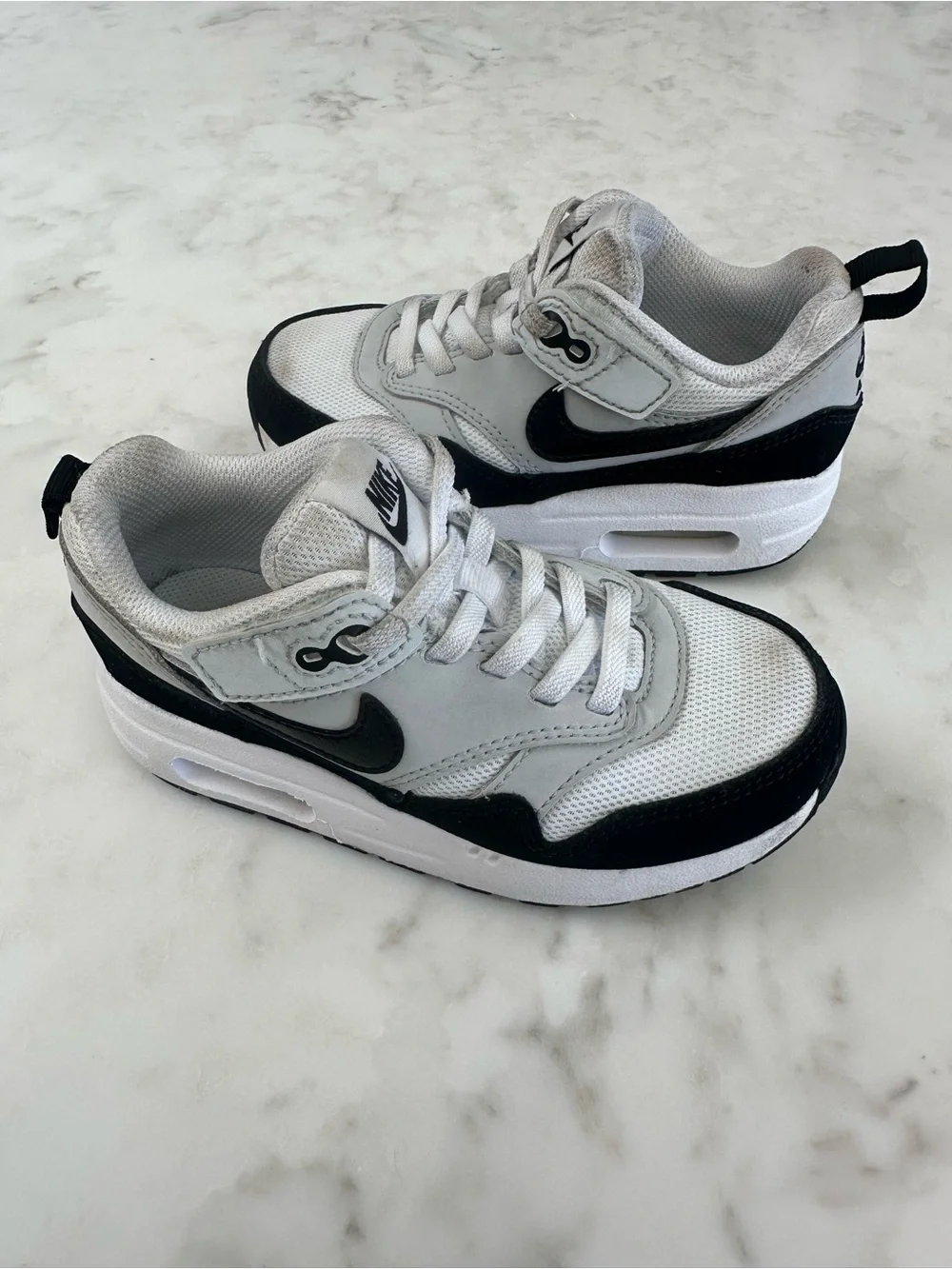 Nike kids air